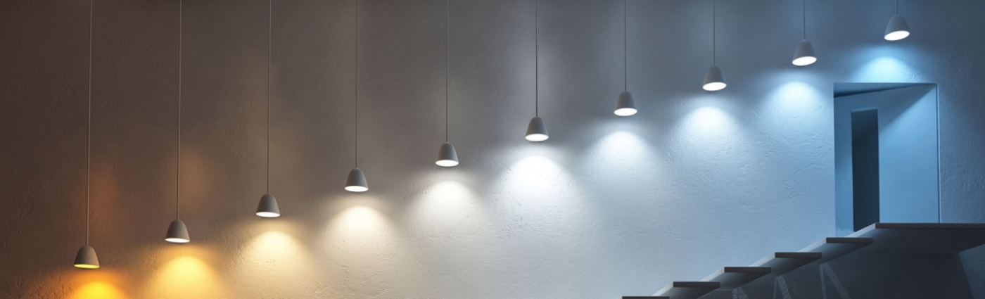 В высоких 8 м и выше производственных помещениях рекомендуют использовать светильники с лампами